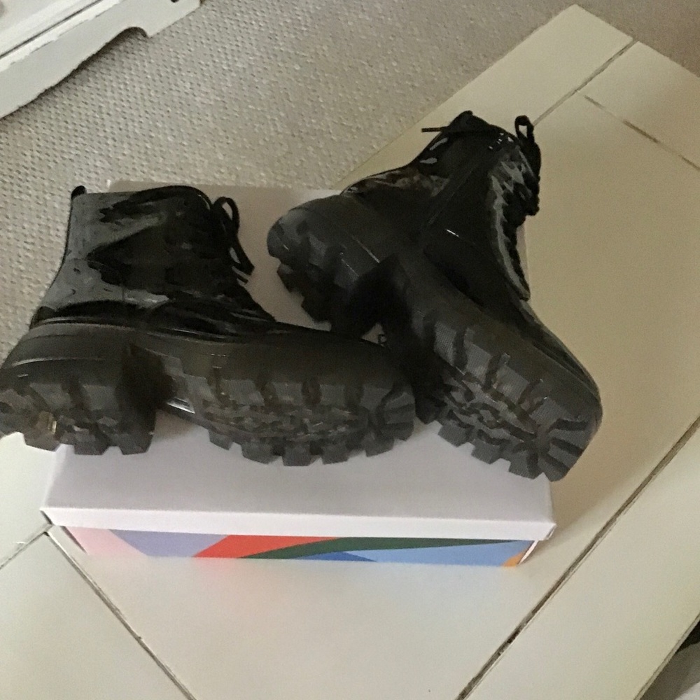Katy Perry Geli black lace up combat boots with side zipper. size 8.5 New. - Picture 5 of 6
